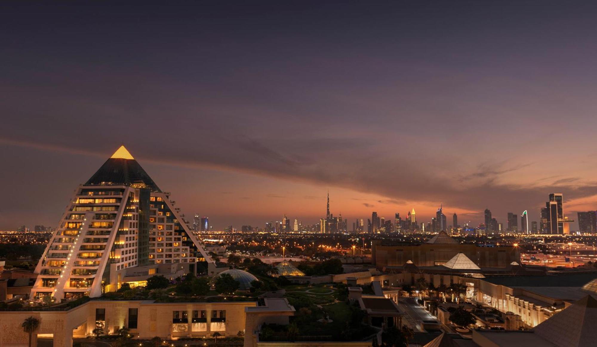 Raffles Dubai Hotel Exterior photo View of the city from the Grand Hyatt Hotel
